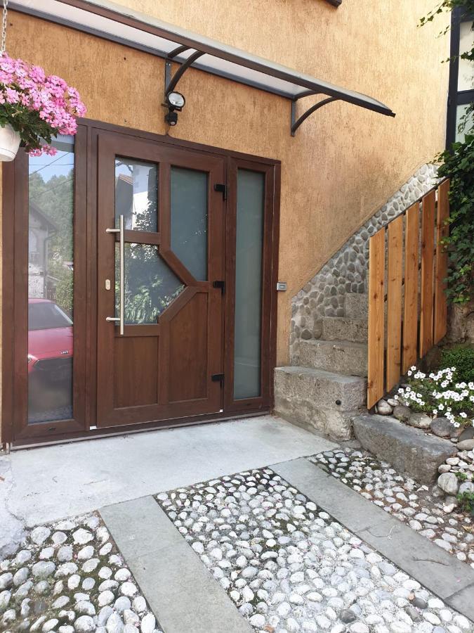 Apartma Na Klancu コバリード エクステリア 写真