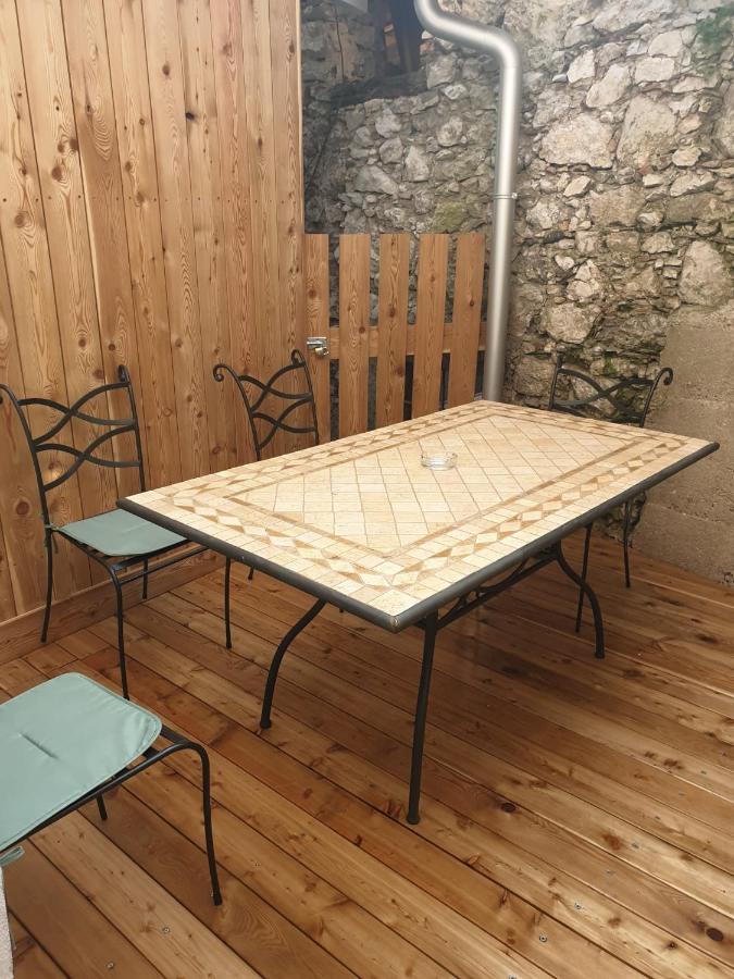 Apartma Na Klancu コバリード エクステリア 写真